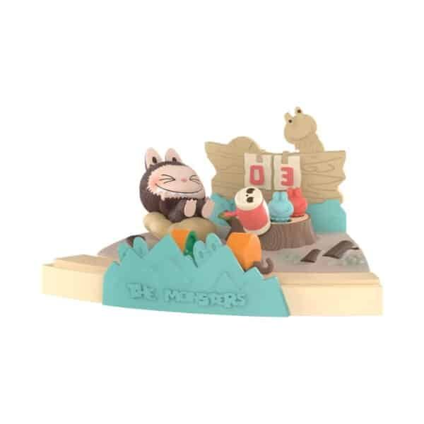 Figurine Labubu Fun Battle The Monsters Playing Games Series